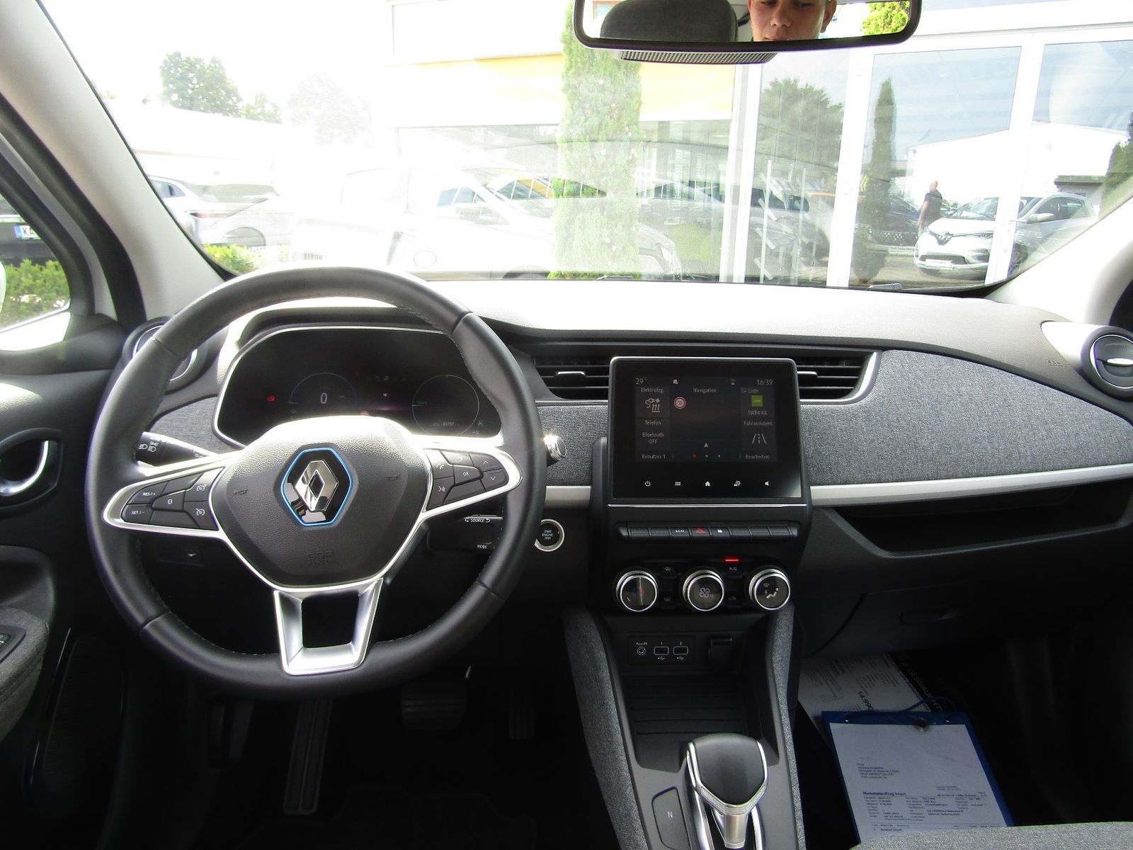 Renault ZOE Experience R110 - Samsaru's Car Outlet