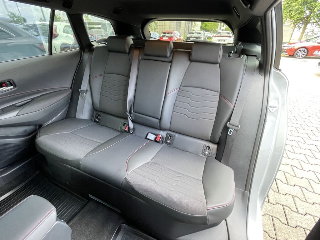 Toyota Corolla 2.0 Hybrid Touring Sports Lounge - Samsaru's Car Outlet