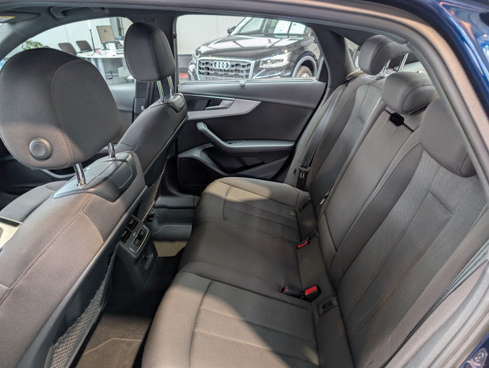 Audi A4 40 TDI S tronic advanced - Samsaru's Car Outlet