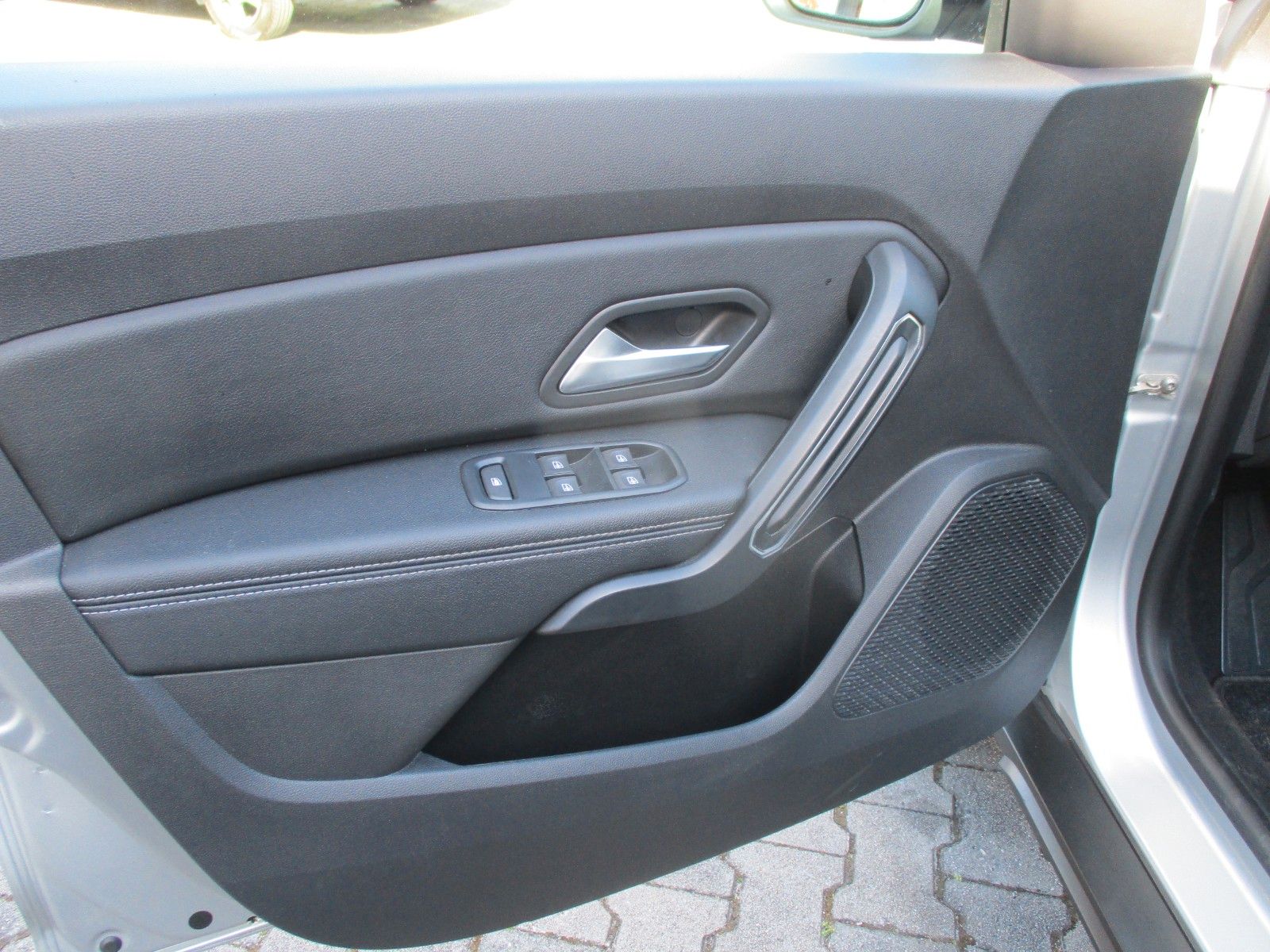 Dacia Duster Blue dCi 115 2WD Prestige - Samsaru's Car Outlet