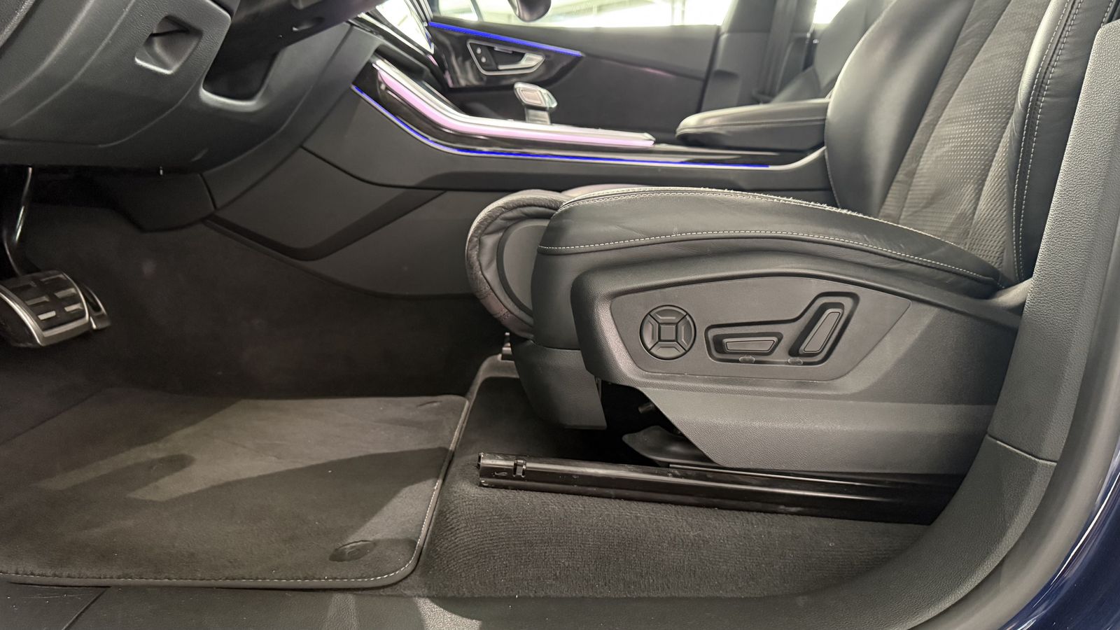 Audi Q8 50 TDI Q|S LINE - Samsaru's Car Outlet