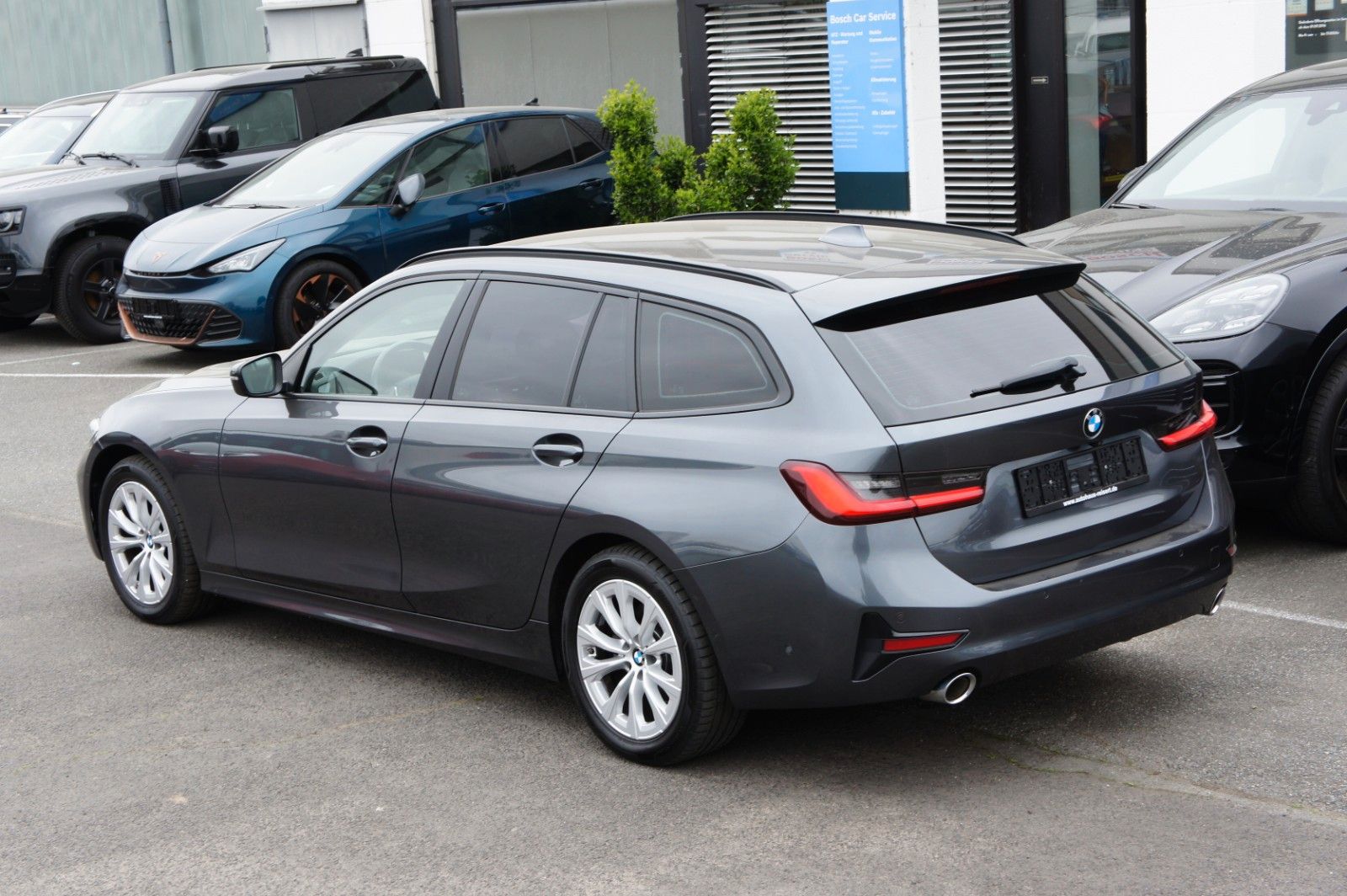 BMW 320d xDrive Advantage - Samsaru's Car Outlet