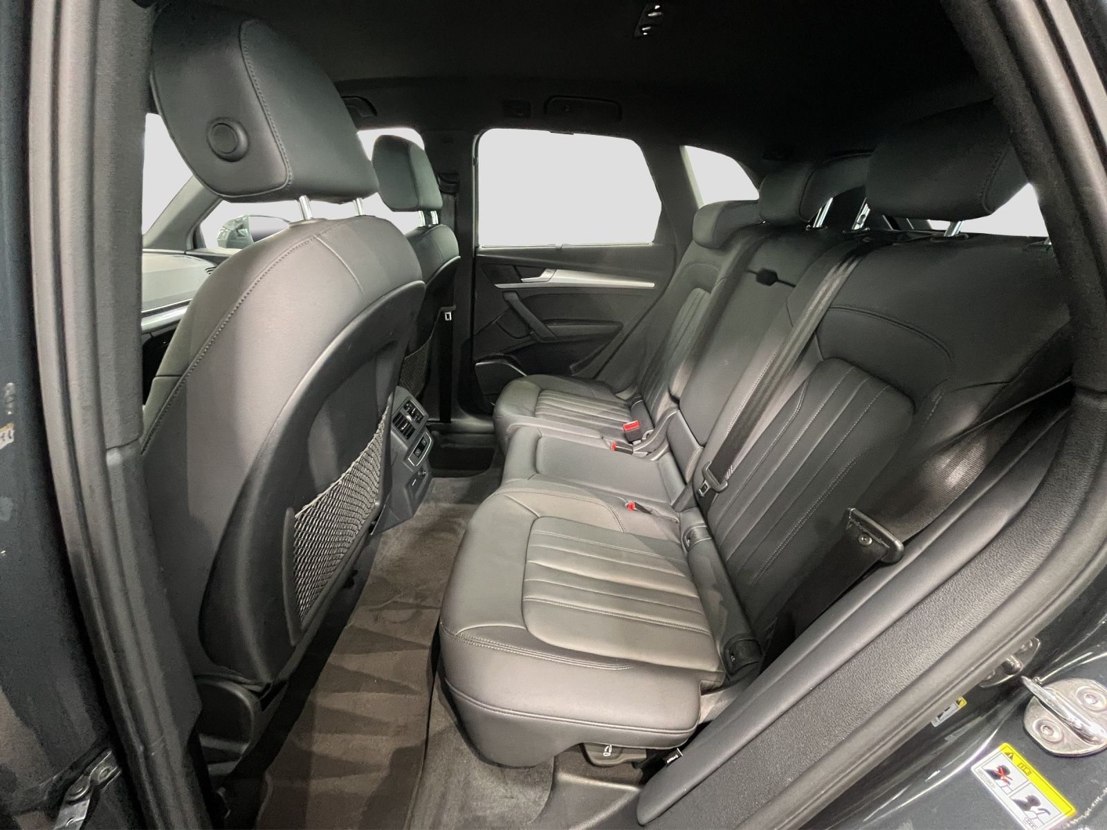 Audi Q5 advanced 40 TFSI quattro - Samsaru's Car Outlet
