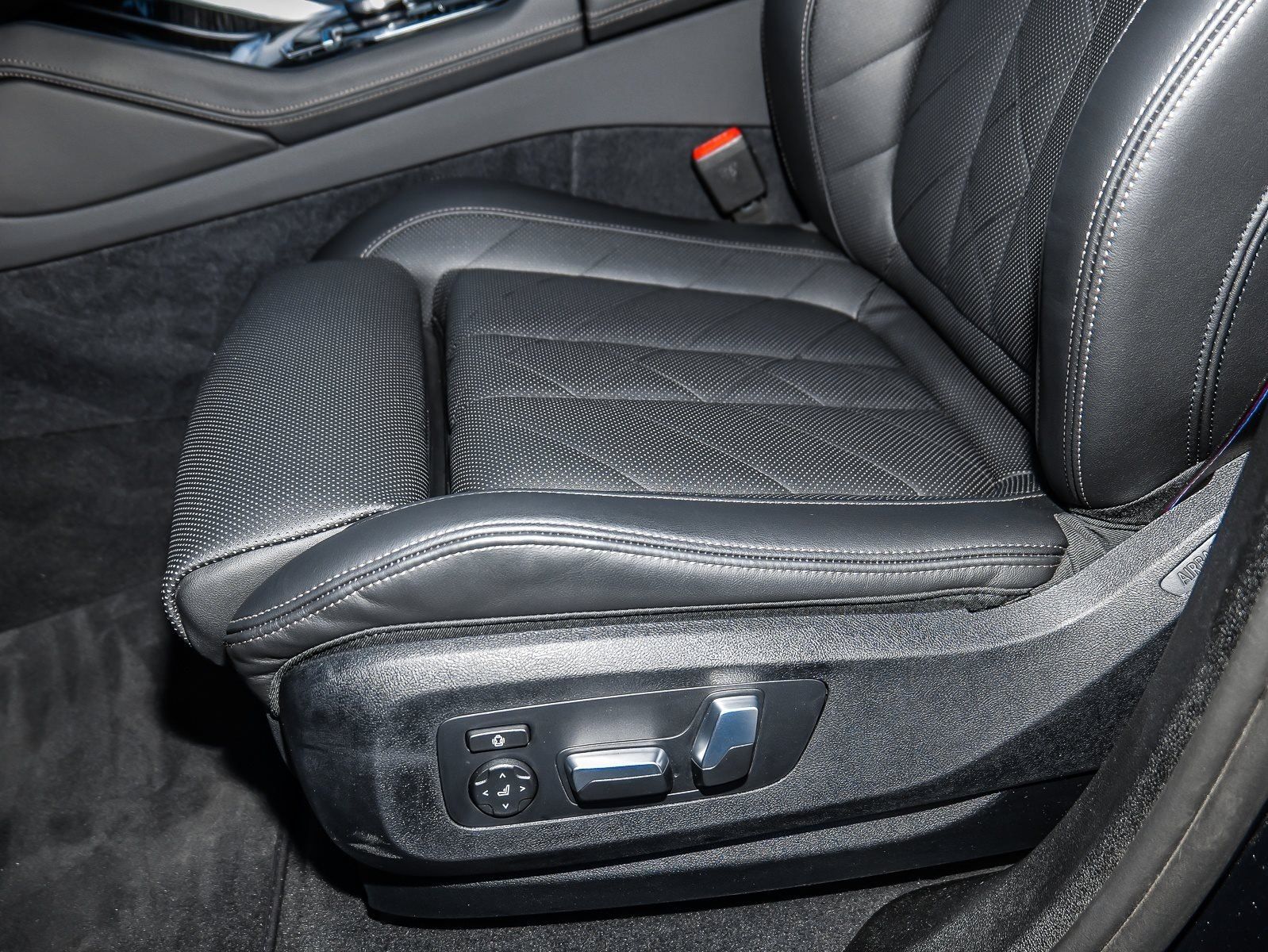 BMW X6 xDrive40d M Sport HUD PANO ACC AHK RFK NAVI