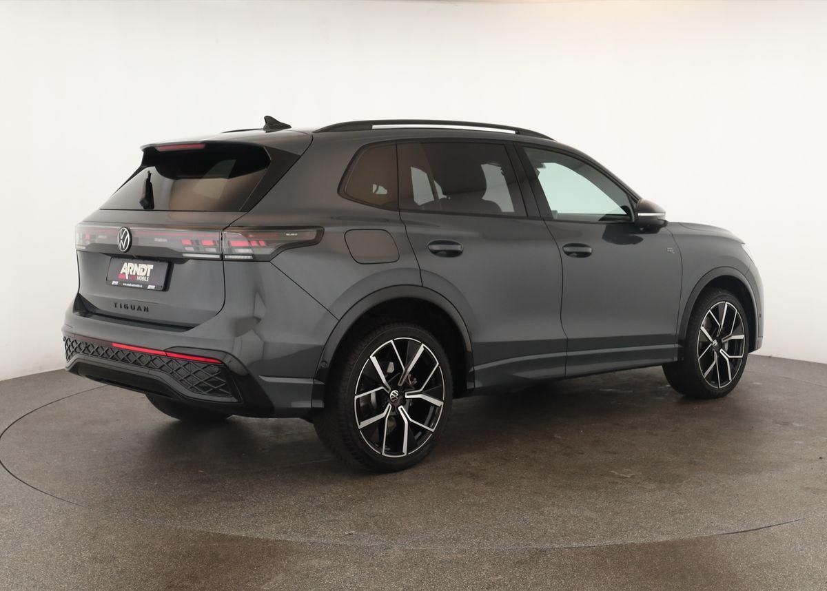 Volkswagen Tiguan 2.0 TSI DSG 4M R-Line IQ Pano Nav 360 AHK