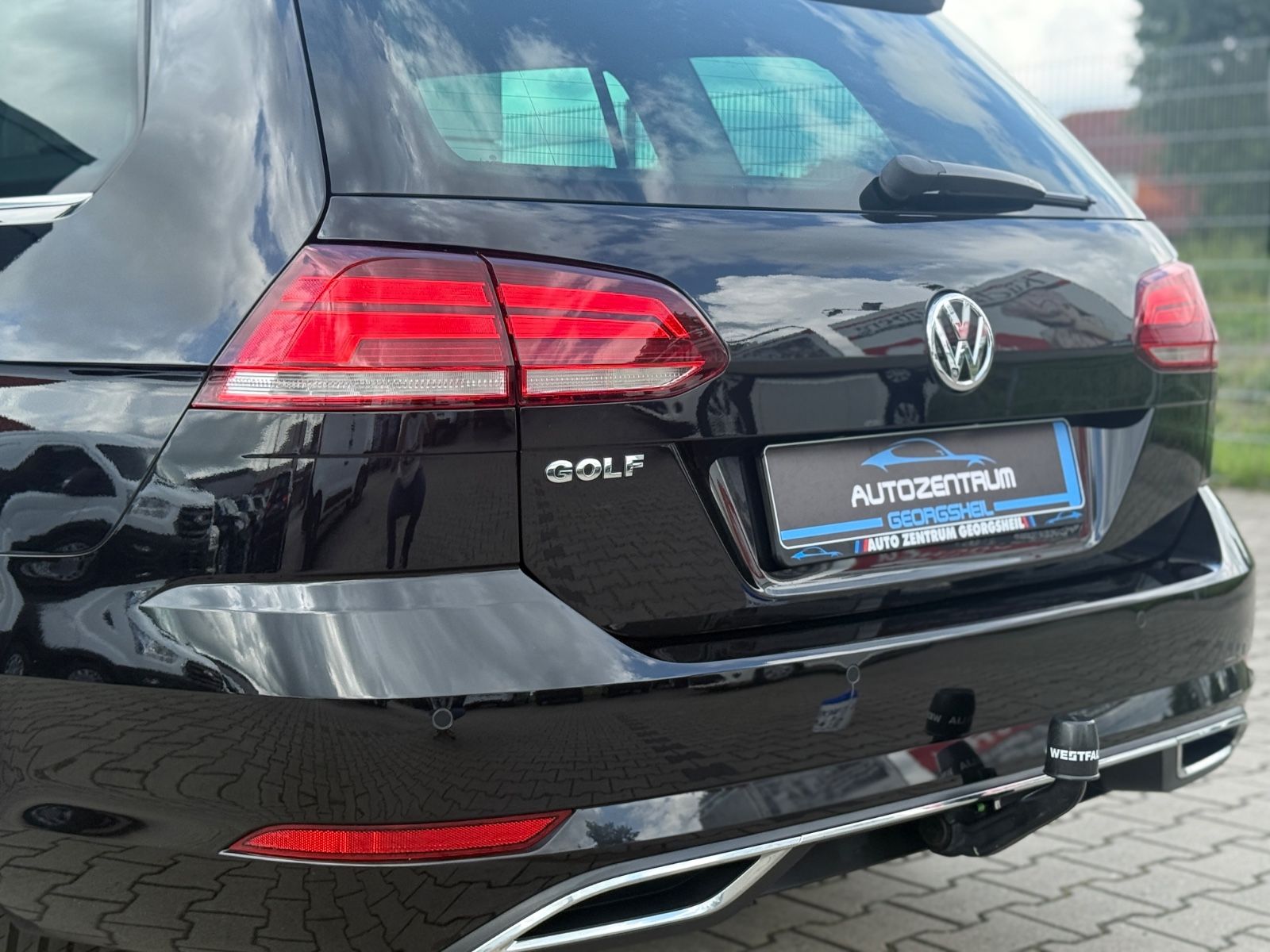 Volkswagen Golf Variant Highline - Samsaru's Car Outlet
