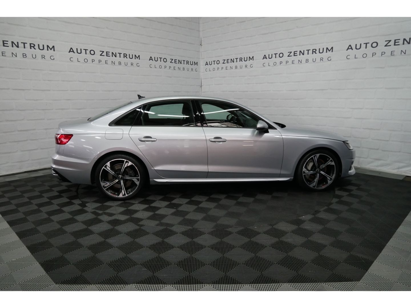 Audi A4 50 TDI q S line LED+Navi+Leder+Sportsitze+19'