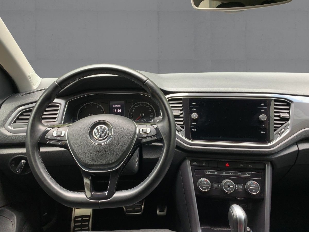 Volkswagen T-Roc 1.5 TSI DSG R-LINE - Samsaru's Car Outlet