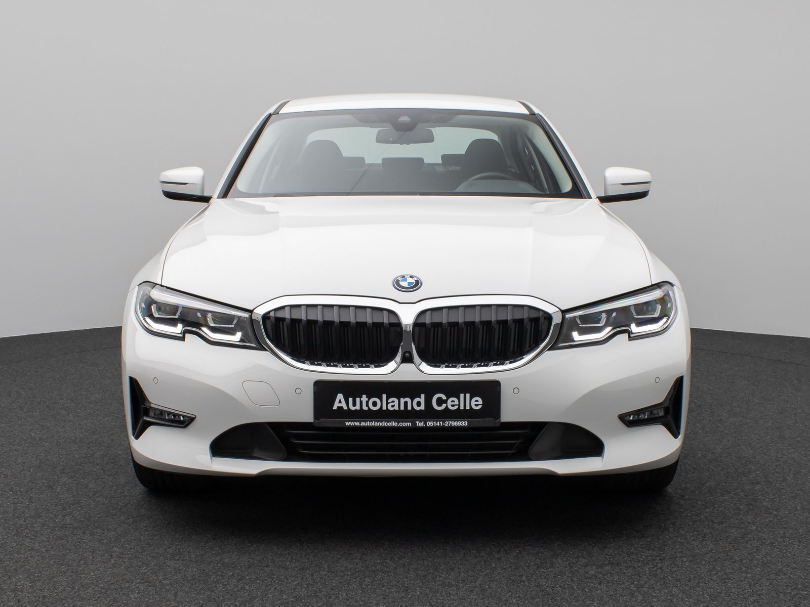 BMW 320e - Samsaru's Car Outlet