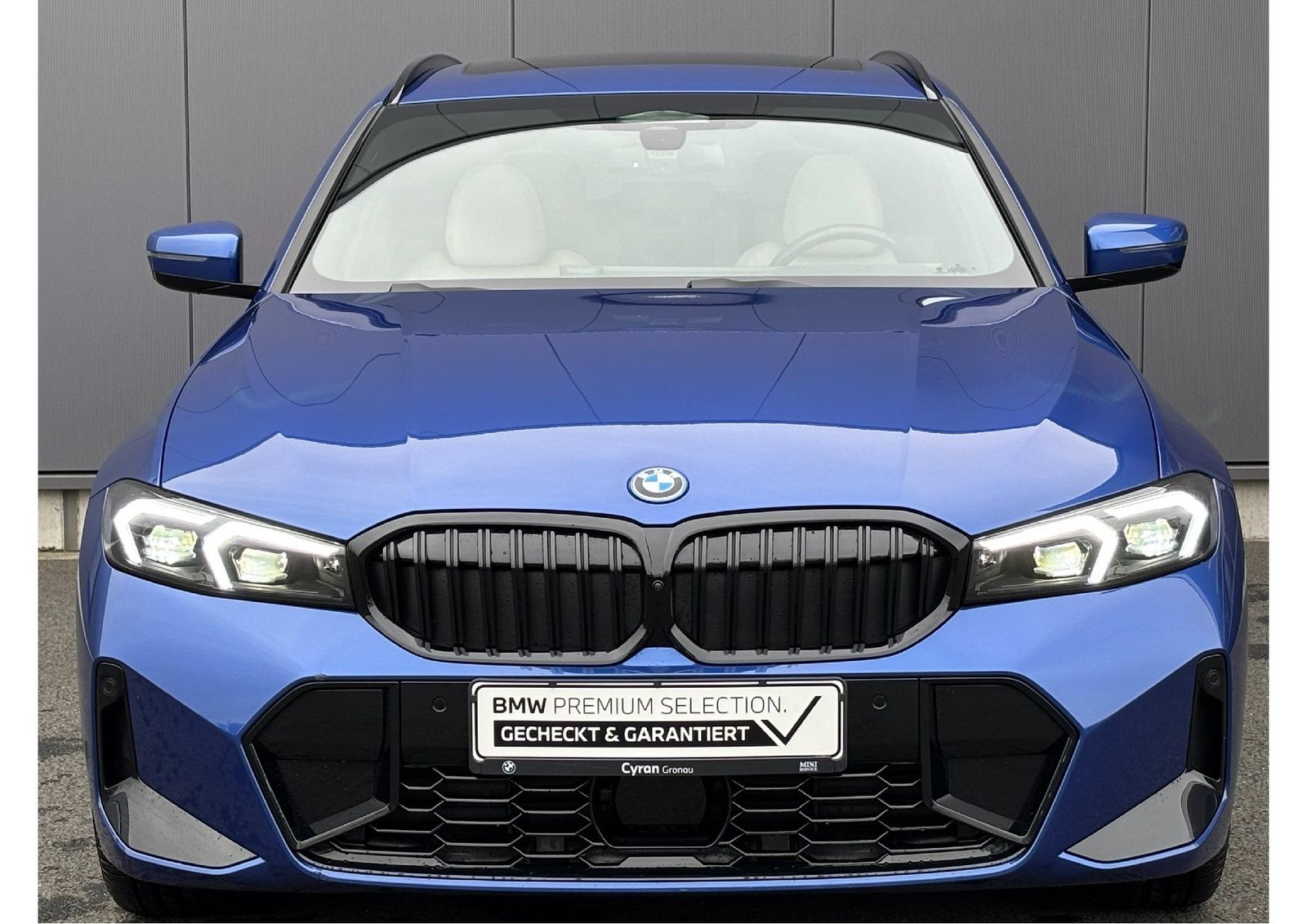 BMW 330e xDrive Touring