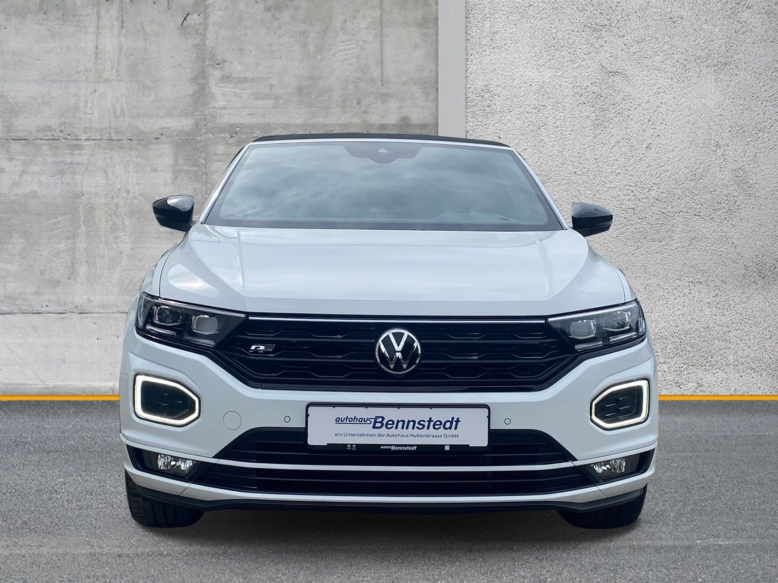 Volkswagen T-Roc 1.5 TSI DSG R-Line - Samsaru's Car Outlet