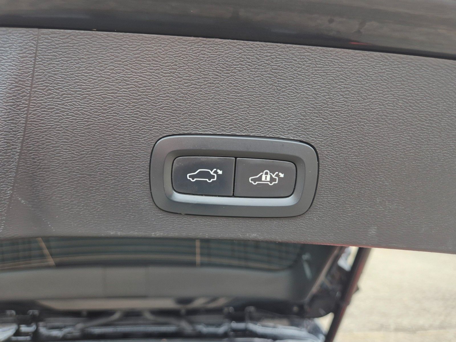 Volvo XC40 Twin Motor Plus Recharge Pure Electric AWD