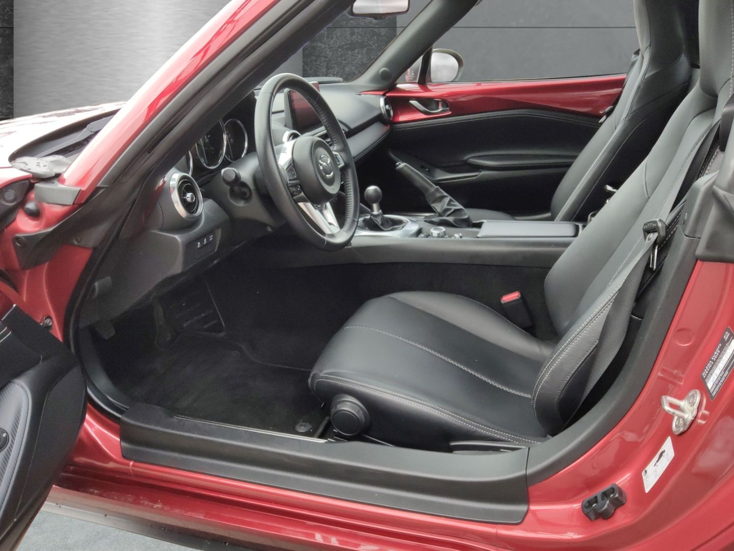 Mazda MX-5 Exclusive-Line RF 1.5 El. Verdeck Navi Lede