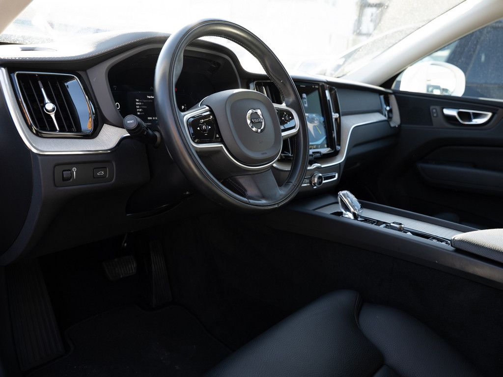 Volvo XC60 B4 Plus Bright AWD SHZ KAMERA NAVI AHK LED