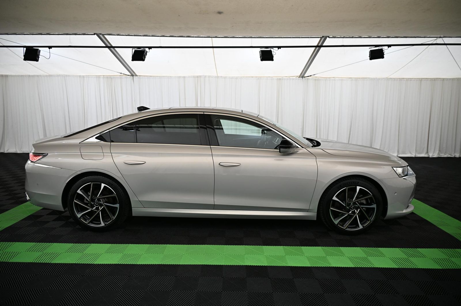 DS Automobiles DS9 1.6 E-Tense 250 OPERA UVP 74.000 EUR