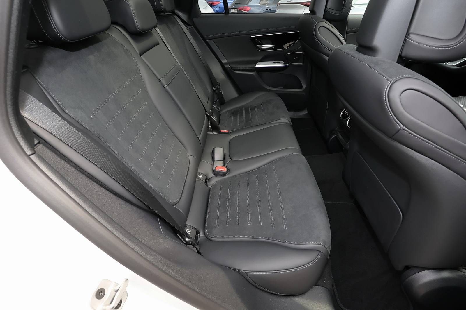 Mercedes-Benz GLC 300 d 4M AMG Distronic+360°+DI-LED+Pano+AHK