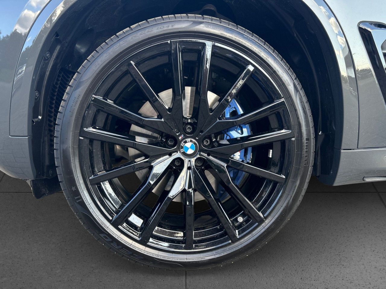 BMW X5 xDr 40dA M SPORT PRO SkyL,StHzg,AHK,B&W,360°