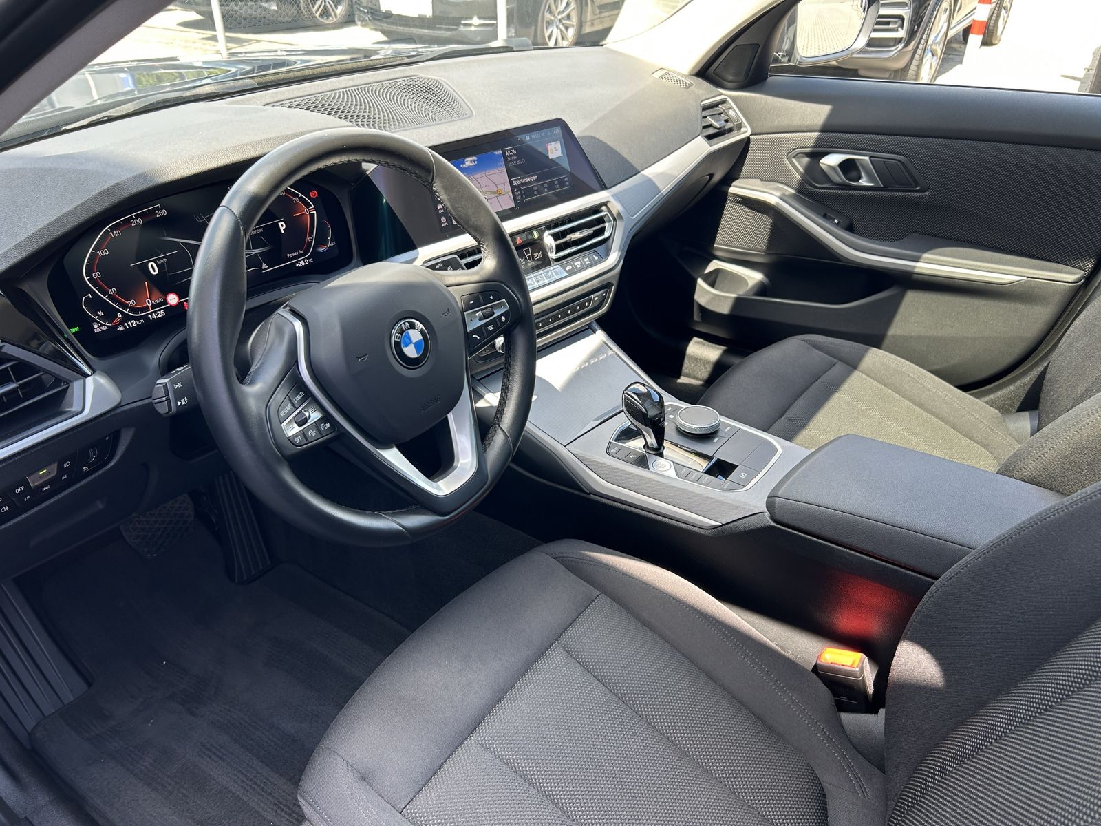 BMW 320d Touring - Samsaru's Car Outlet