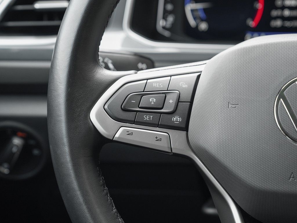 Volkswagen T-Roc 1.0 TSI Style - Samsaru's Car Outlet
