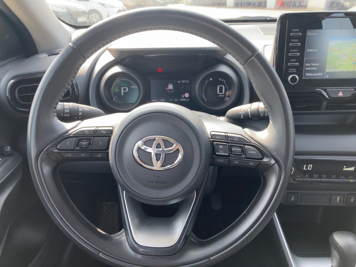 Toyota Yaris 1.5 Dual-VVT-iE Hybrid - Samsaru's Car Outlet