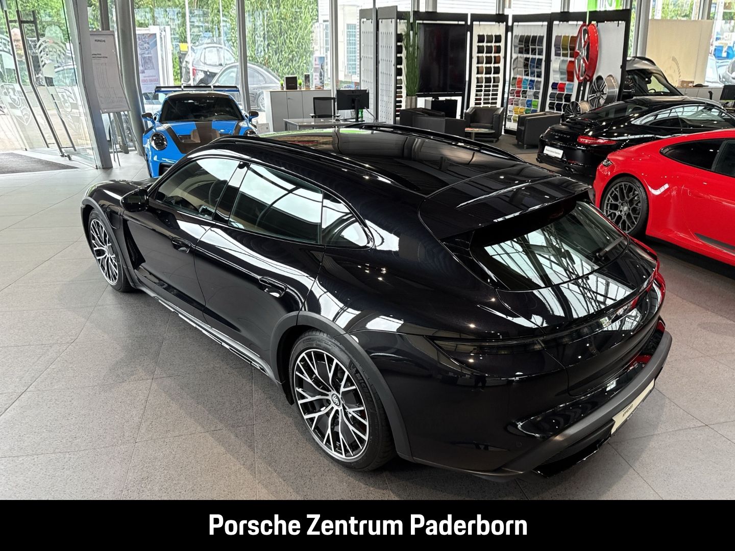 Porsche Taycan 4S Cross Turismo InnoDrive Surround-View