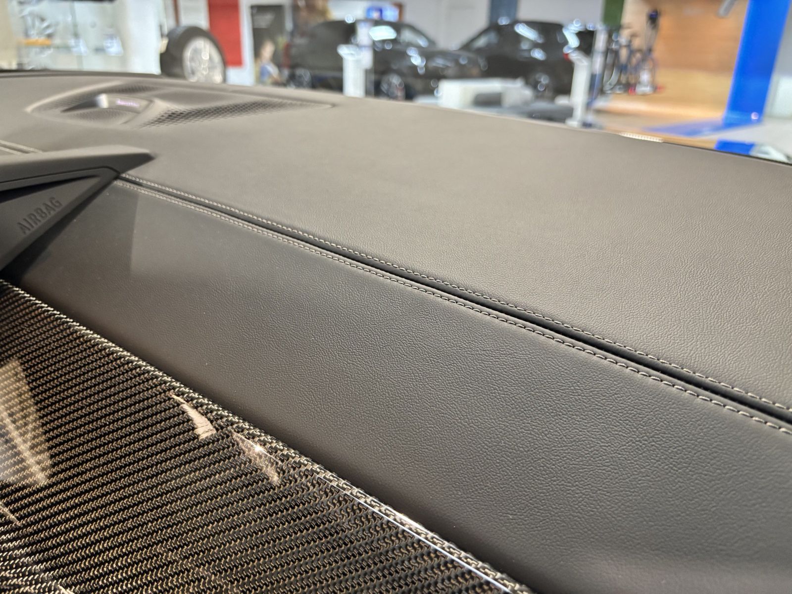 BMW X6 xDrive40d M SportPro B&W PANO HUD 360° AHK DA