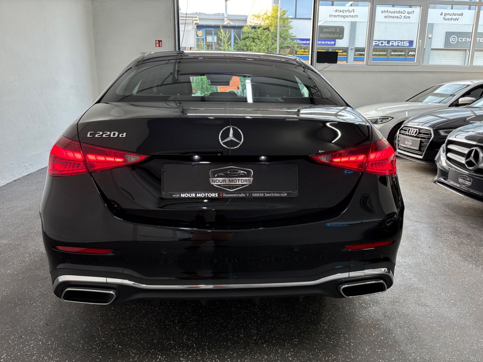 Mercedes-Benz C 220d AMG-Line - Samsaru's Car Outlet
