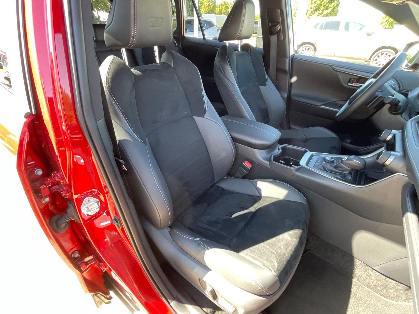 Toyota RAV4 2.5 PluginHybrid GR Sport - Samsaru's Car Outlet