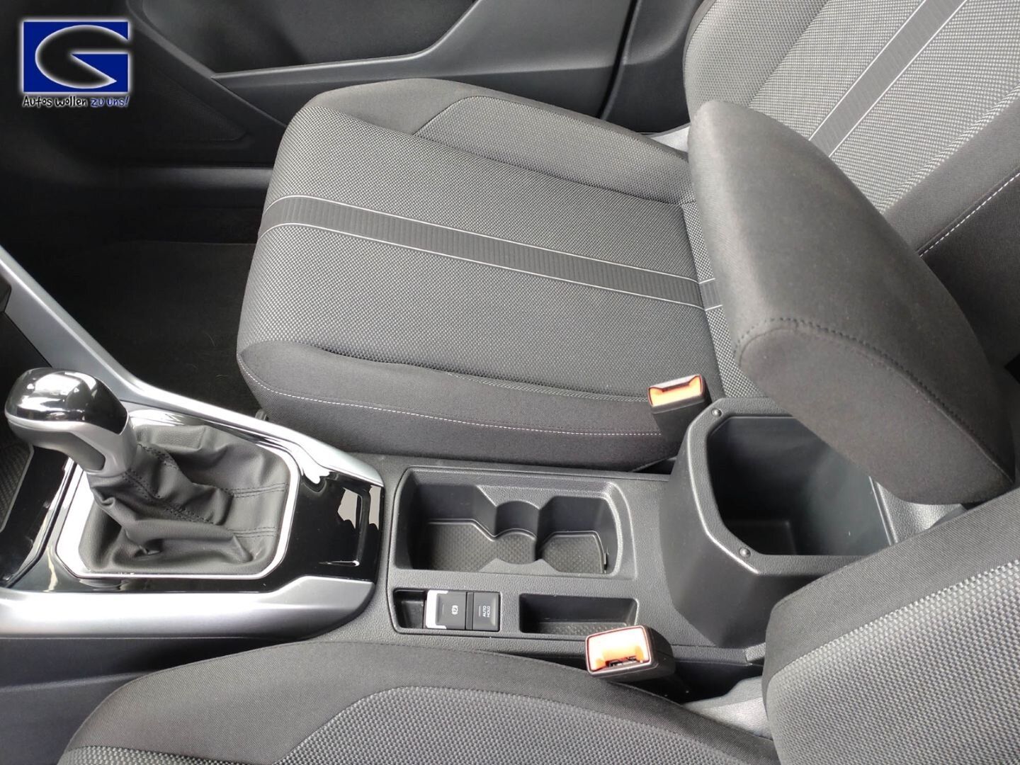 Volkswagen T-Roc 1.5 TSI Life DSG - Samsaru's Car Outlet