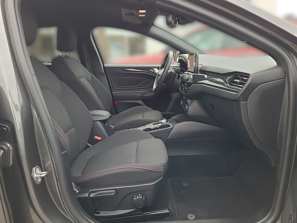 Ford Focus Aut. ST-LINE X - Samsaru's Car Outlet