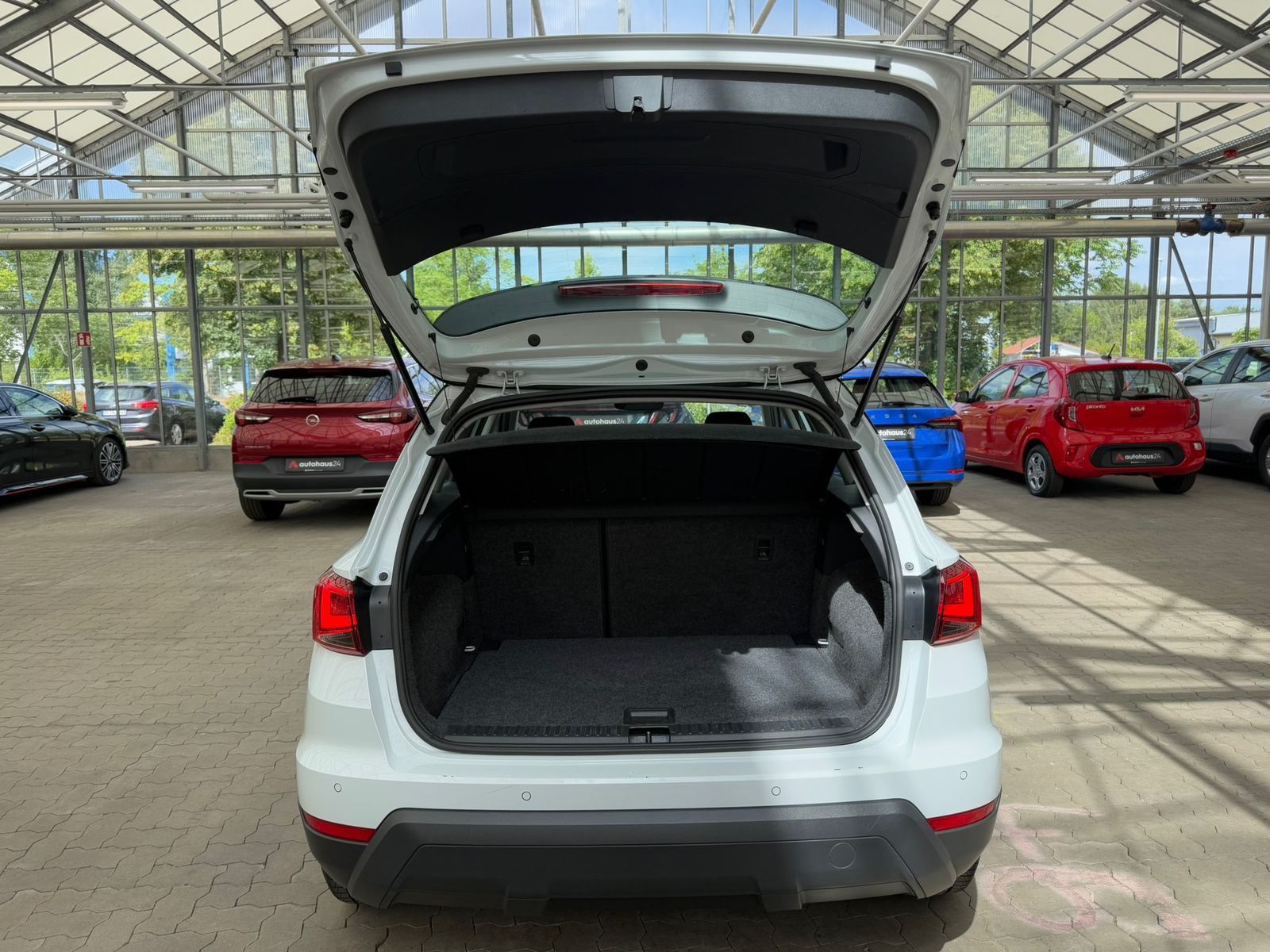 Seat Arona 1.0 TSI Style - Samsaru's Car Outlet