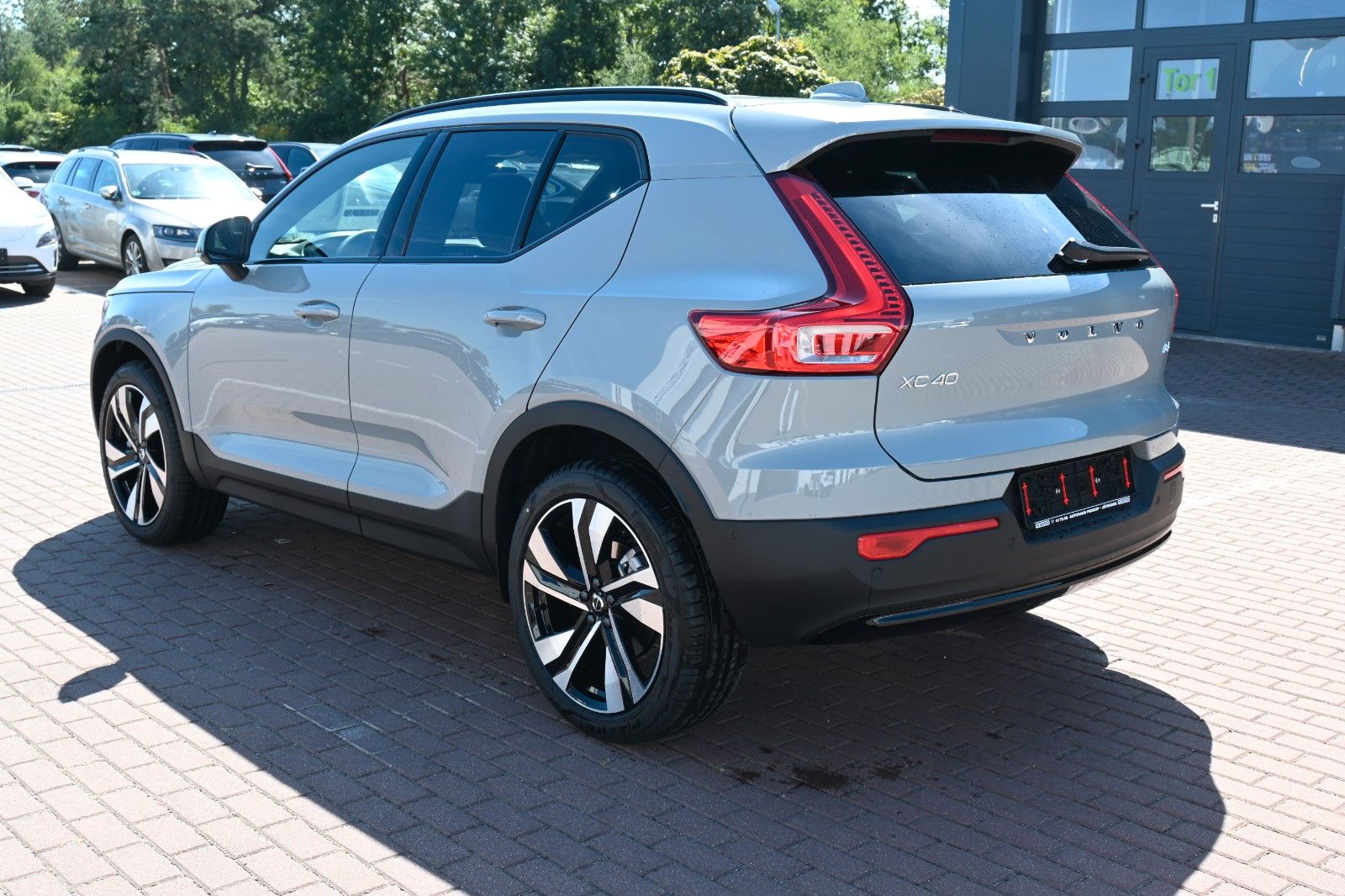 Volvo XC40 B4 DKG Ultra Dark*FSHZG*PANO*360°*ACC*AHK