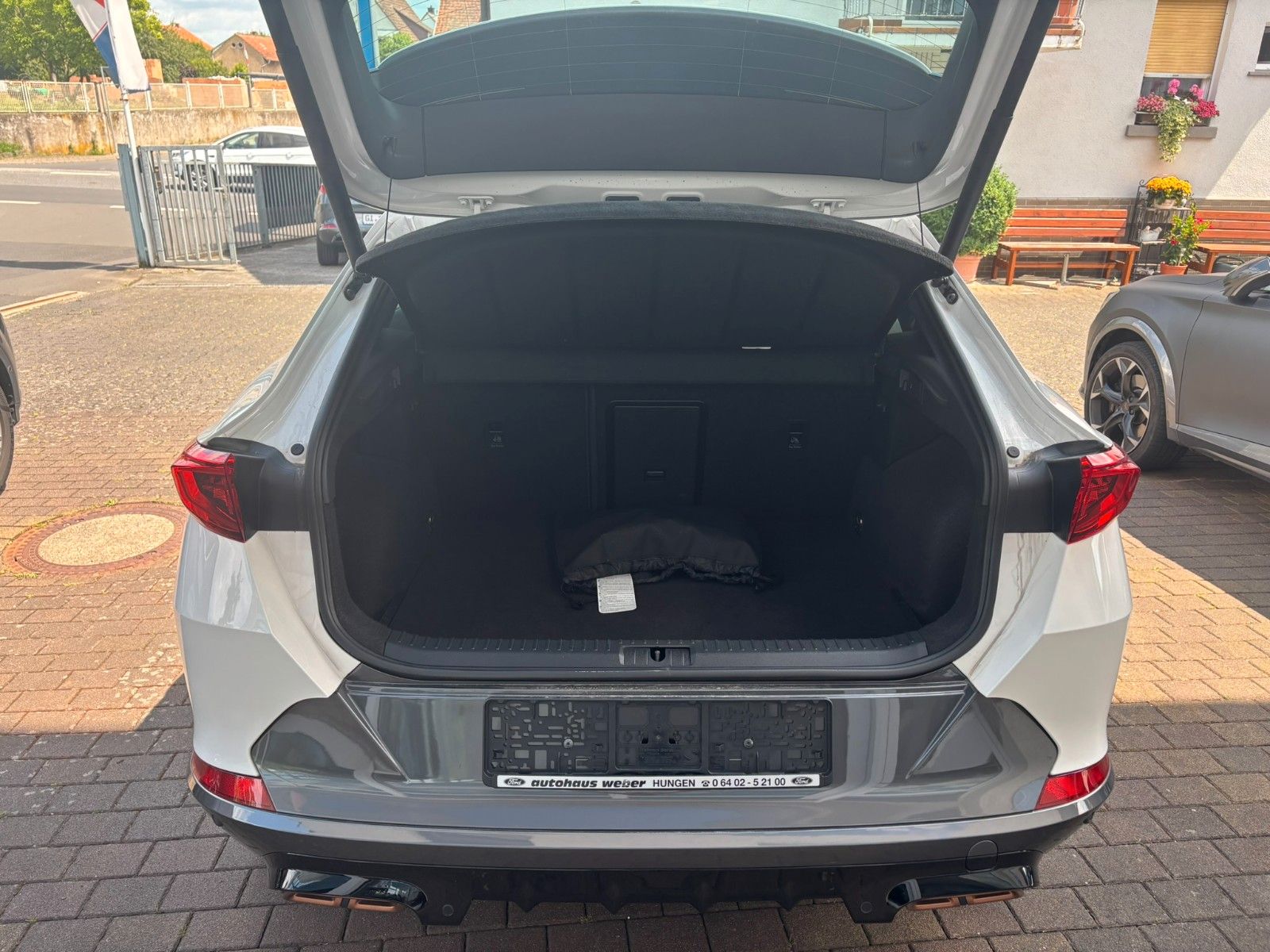 Cupra Formentor VZ e-Hybrid - Samsaru's Car Outlet