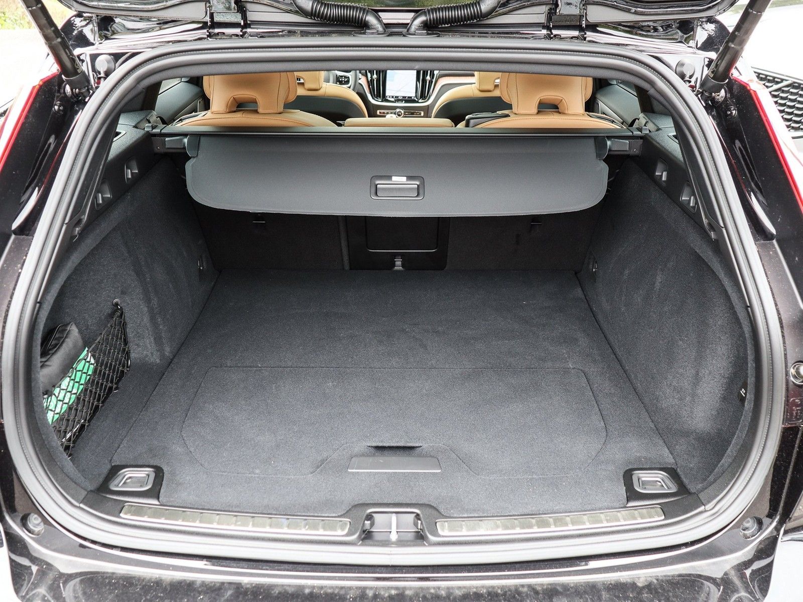 Volvo V60 T6 Recharge AWD Ultra Dark NP:80.480,-/MASSA