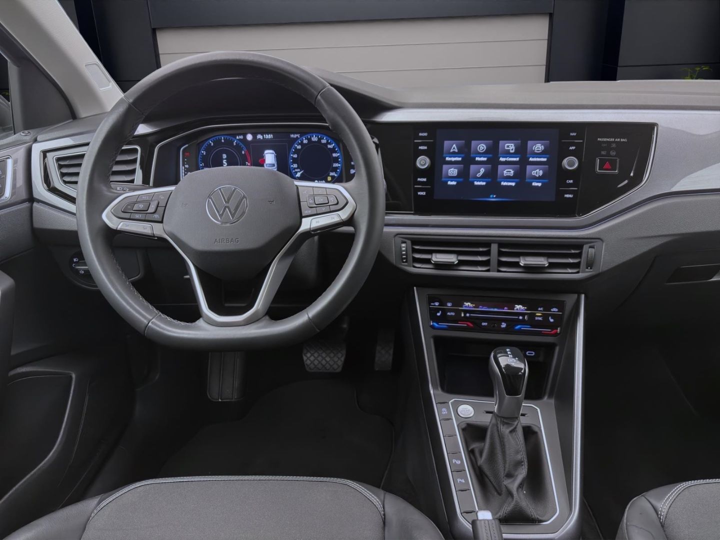 Volkswagen Taigo 1.0 TSI DSG STYLE - Samsaru's Car Outlet
