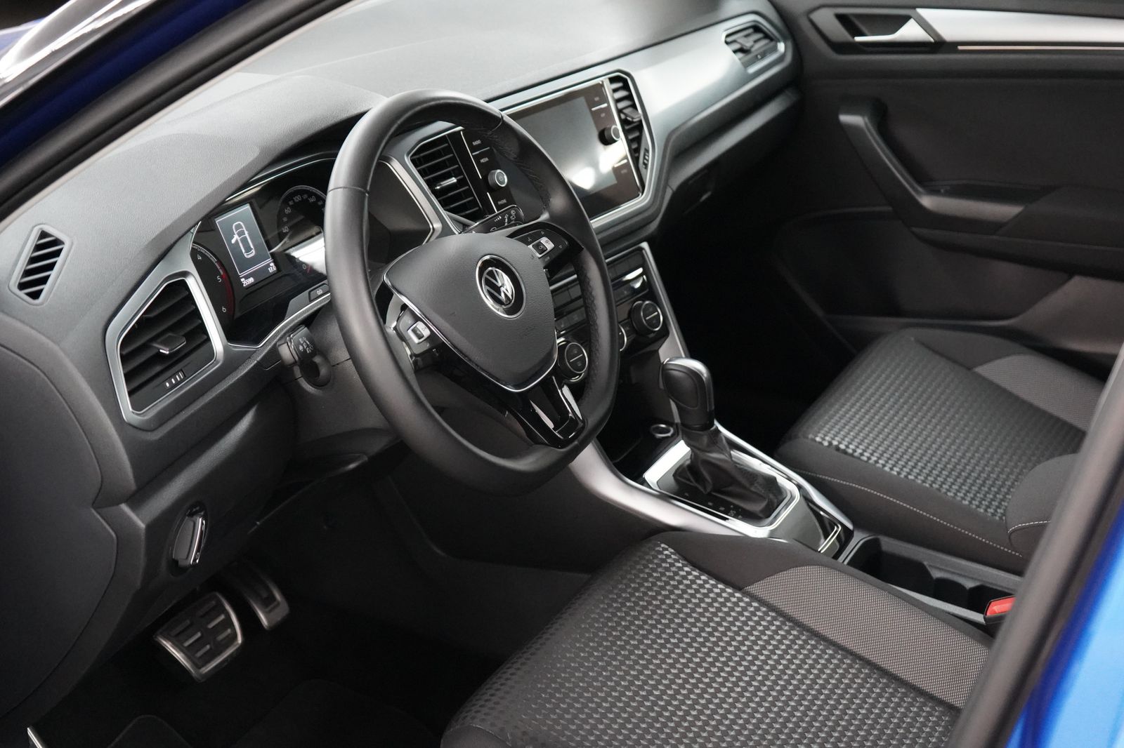 Volkswagen T-Roc 2.0 - Samsaru's Car Outlet
