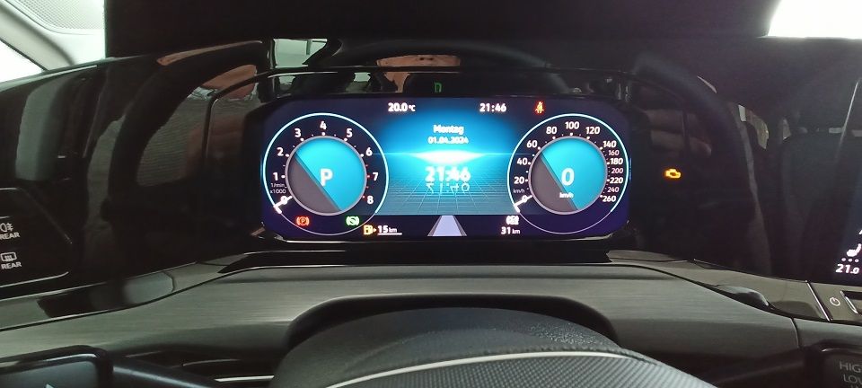 Volkswagen Golf Variant 1.5 TSI Style - Samsaru's Car Outlet