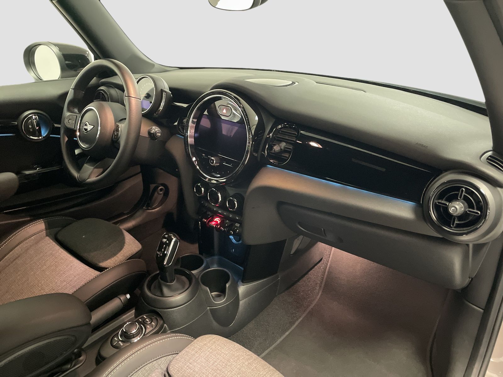 MINI Cooper S - Samsaru's Car Outlet