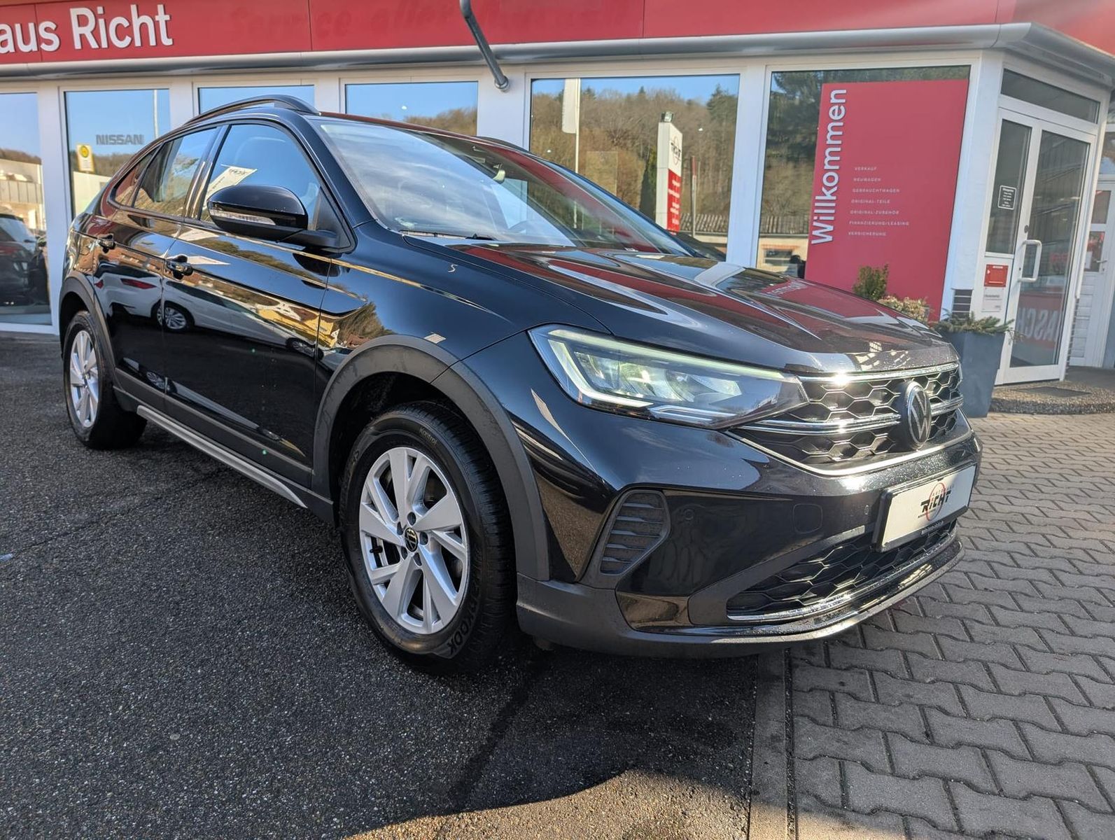 Volkswagen Taigo 1.0 TSI Life - Samsaru's Car Outlet