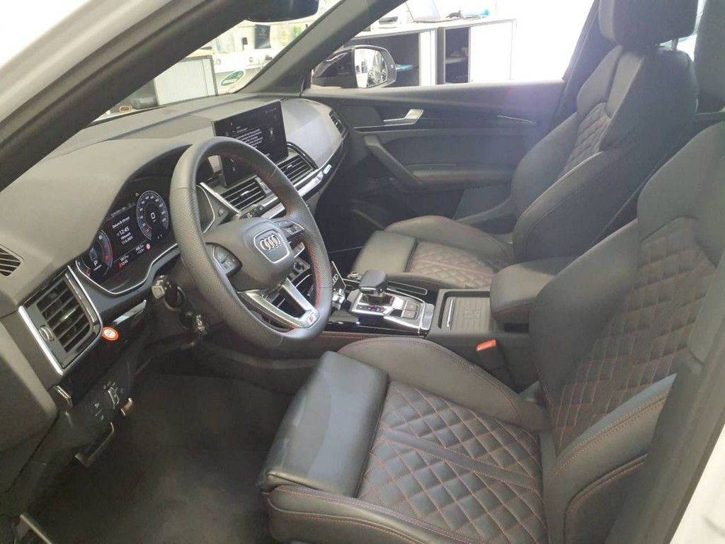 Audi Q5 S line 45 TFSI quattro - Samsaru's Car Outlet