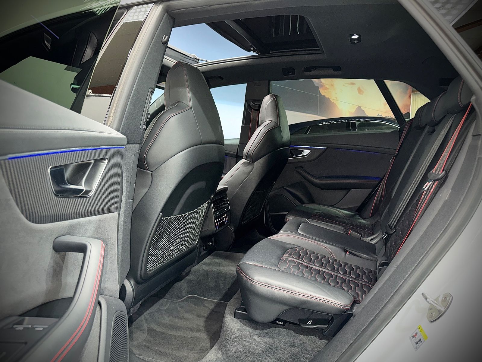 Audi RSQ8*CARBON*MATRIX*ALLRADLENKUNG*HEAD-UP*2.HAND*