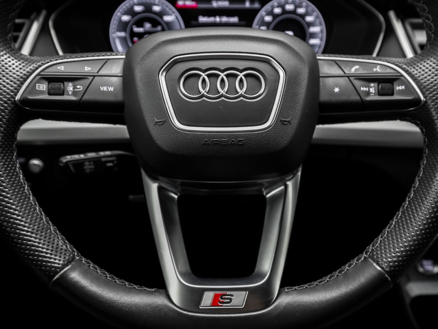 Audi Q5 Sportback 55 TFSI e S line AHK HuD Luftfeder
