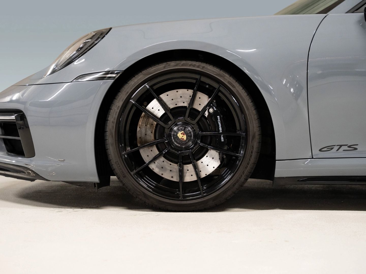 Porsche 992 Carrera 4 GTS Cabriolet InoDrive Burmester