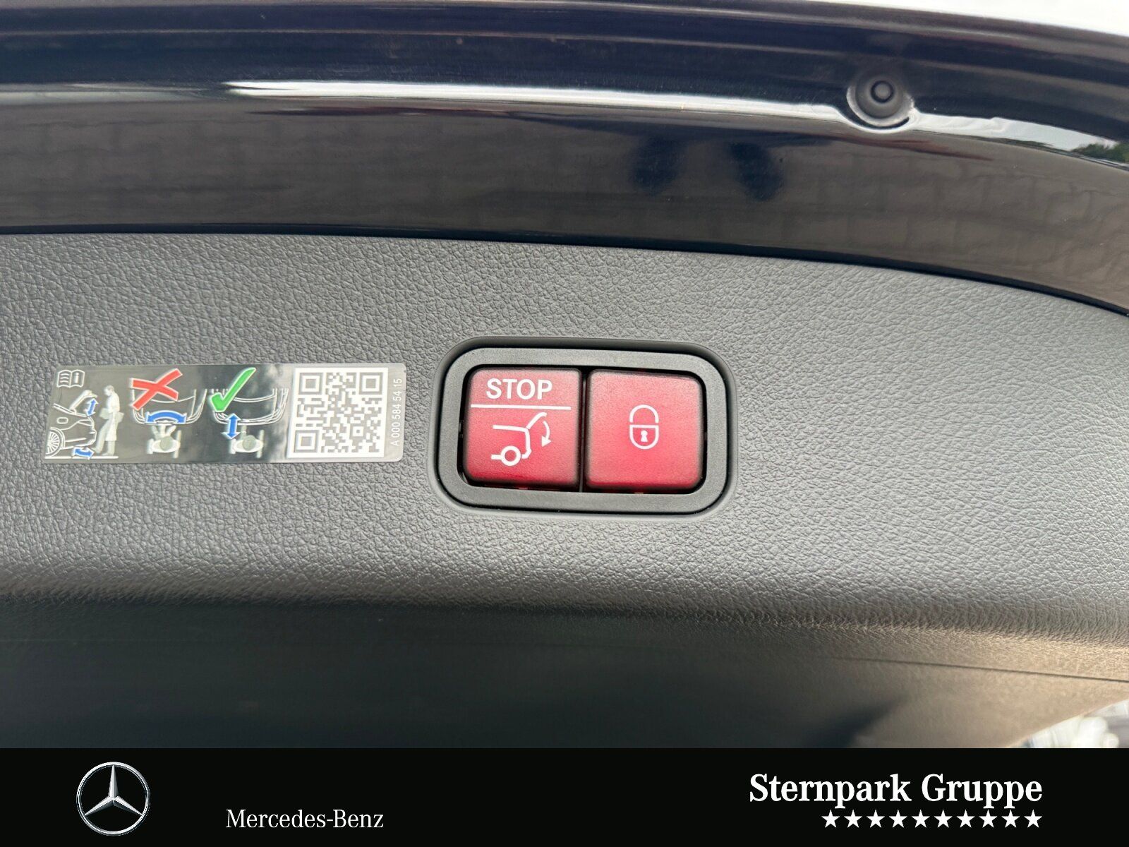 Mercedes-Benz GLC 300 d 4M AMG Distro+Pano+AHK+HuD+Massage+360