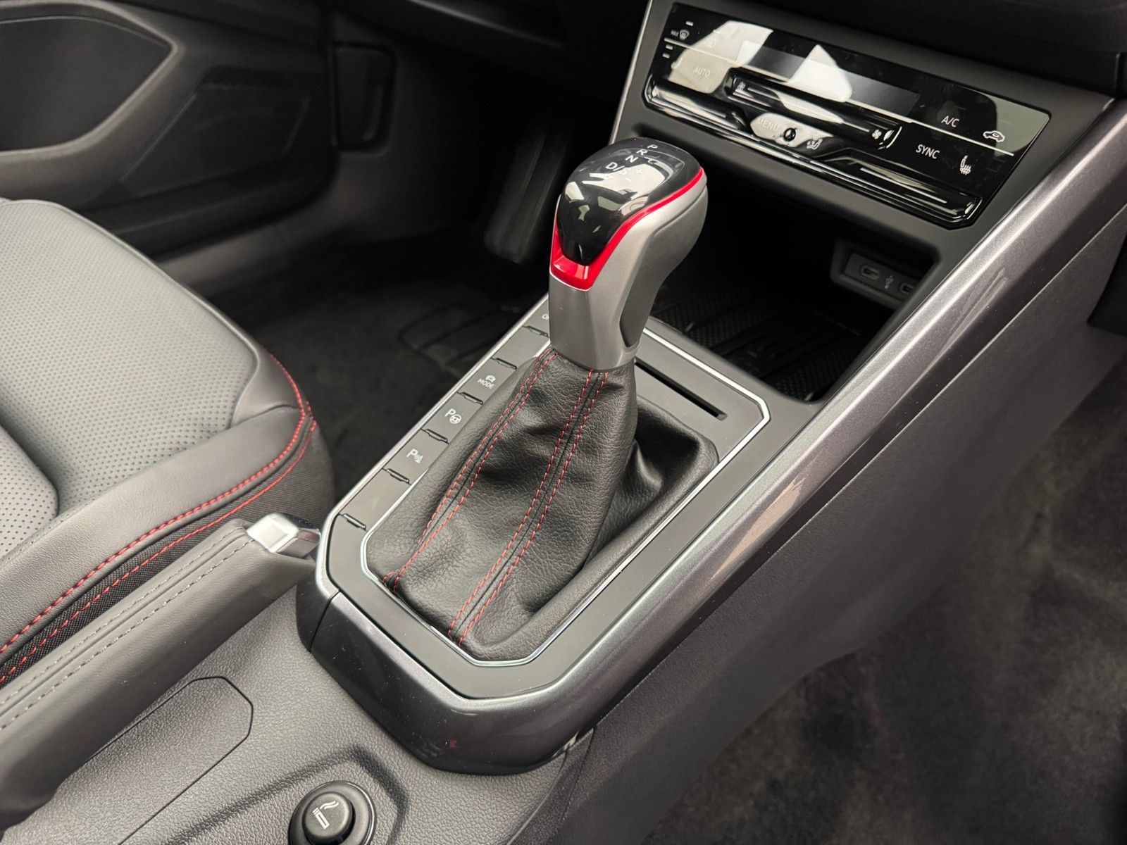 Volkswagen Polo GTI DSG IQ.DriveLederVarennaPanoParkComfort