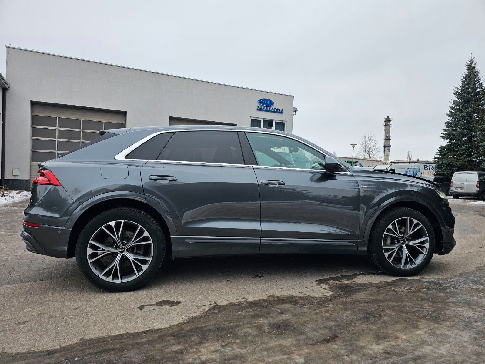 Audi Q8 45TDI quattro S-LINE Mild Hybr LEICHER UNFALL