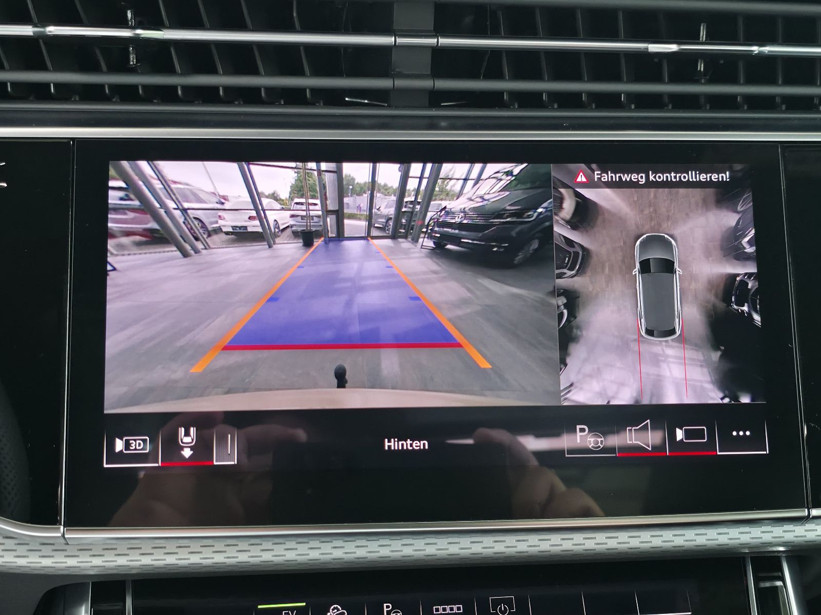 Audi Q8 60 TFSI e quattro - Samsaru's Car Outlet