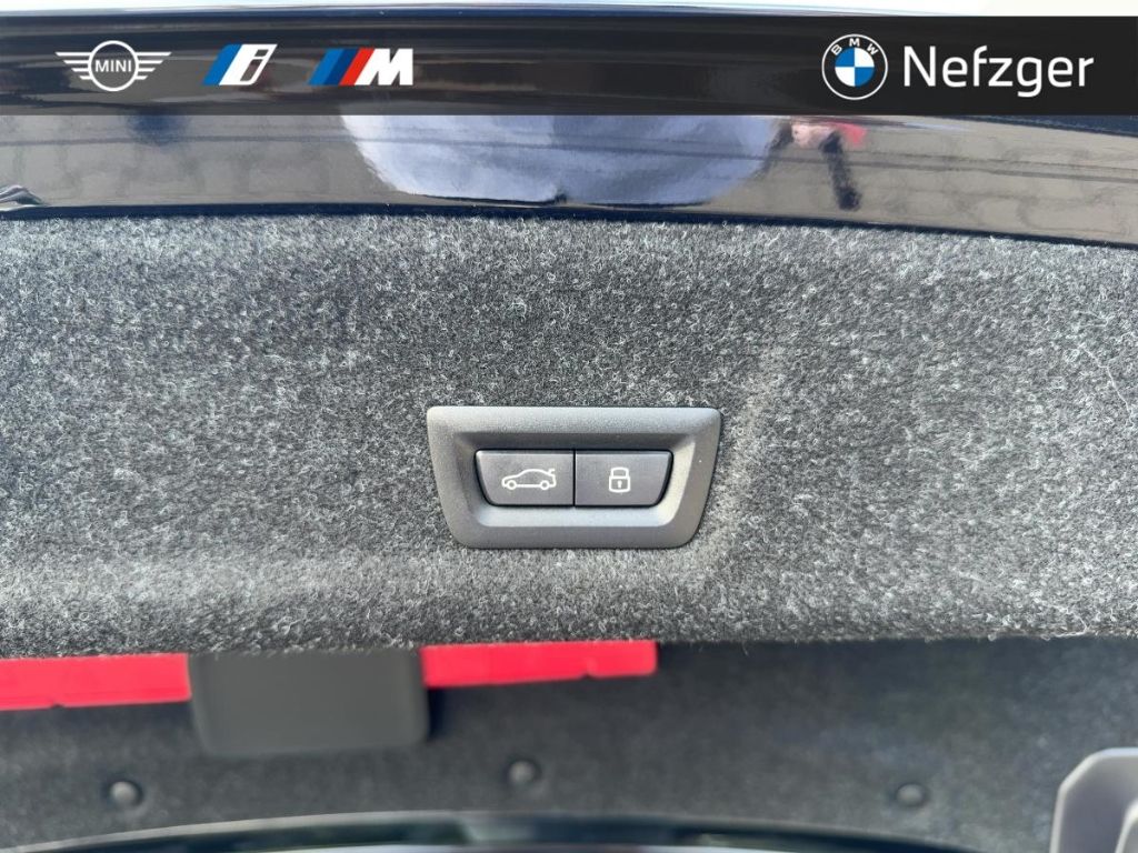 BMW 320 i xDrive Limousine LED RFK LED Ambiente