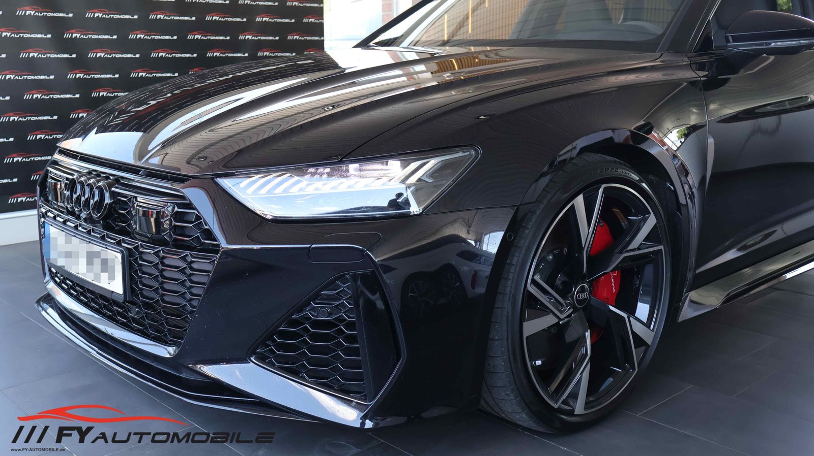 Audi RS6 4.0 TFSI quattro Keramic* Pano* AHK* Carbon