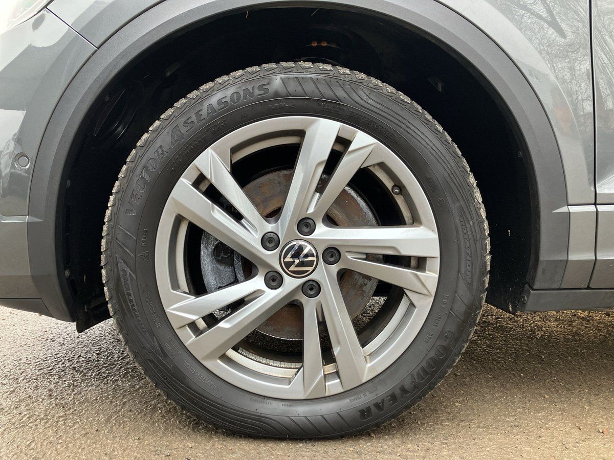 Volkswagen T-Roc R-Line 2.0 TDI DSG - Samsaru's Car Outlet